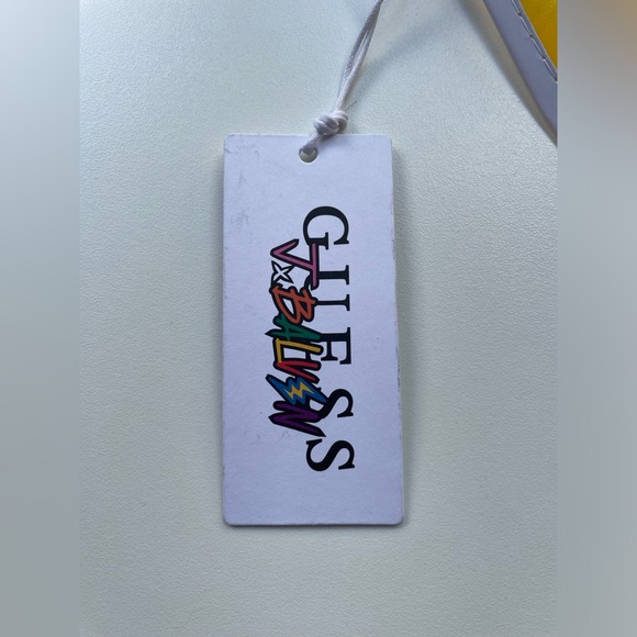 UNISEX Guess J.Balvin Vibras visor - Picture 2 of 3